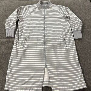 Deluth robe type night gown size Medium